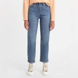 Levi’s Women’s Ultra high rise ankle rib cage straight jeans, size 32